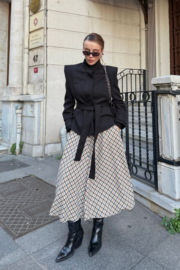 Siyah Vatkalı Kuşaklı Kaşe Ceket - 1001