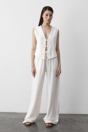 Beyaz 3 Bağcıklı Yelekli Müslin Takım