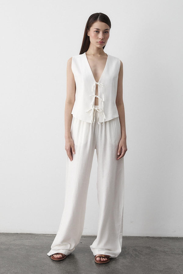 Beyaz 3 Bağcıklı Yelekli Müslin Takım