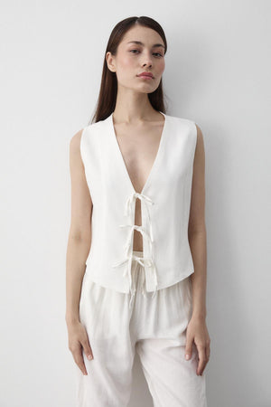 Beyaz 3 Bağcıklı Yelekli Müslin Takım