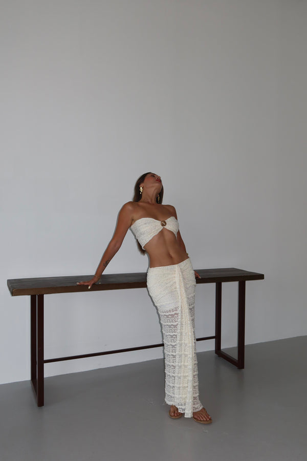 Beyaz Dantel Detaylı Crop Takım