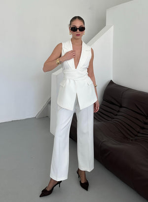 Beyaz Eliana Kuşaklı Yelek Pantolon Takım