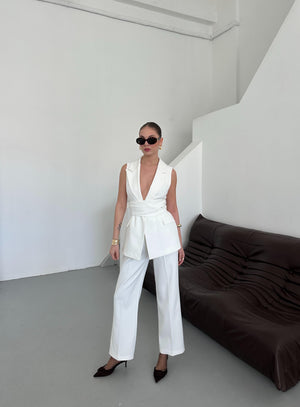 Beyaz Eliana Kuşaklı Yelek Pantolon Takım