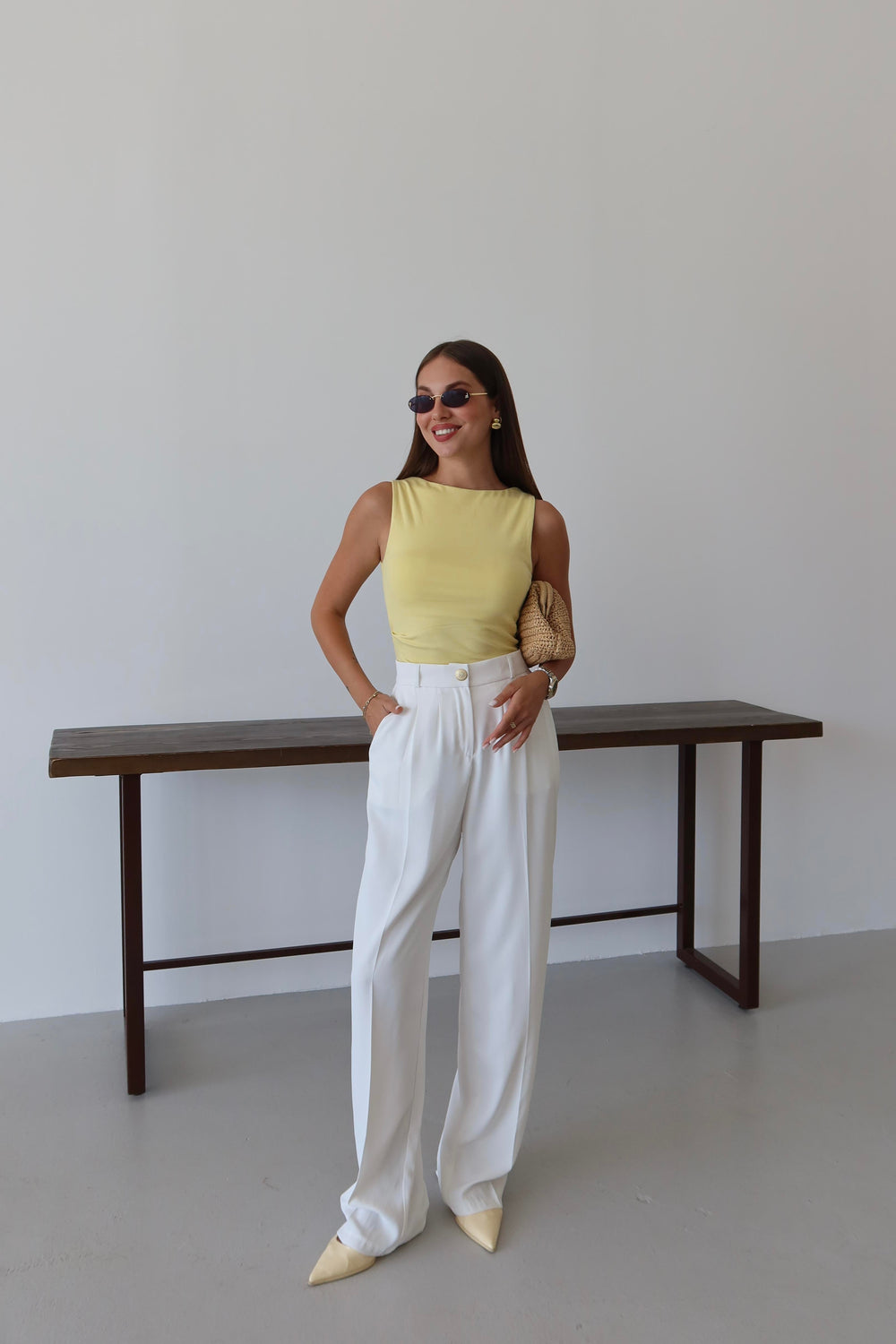 Beyaz Gold Düğmeli Beli Lastikli Palazzo Pantolon