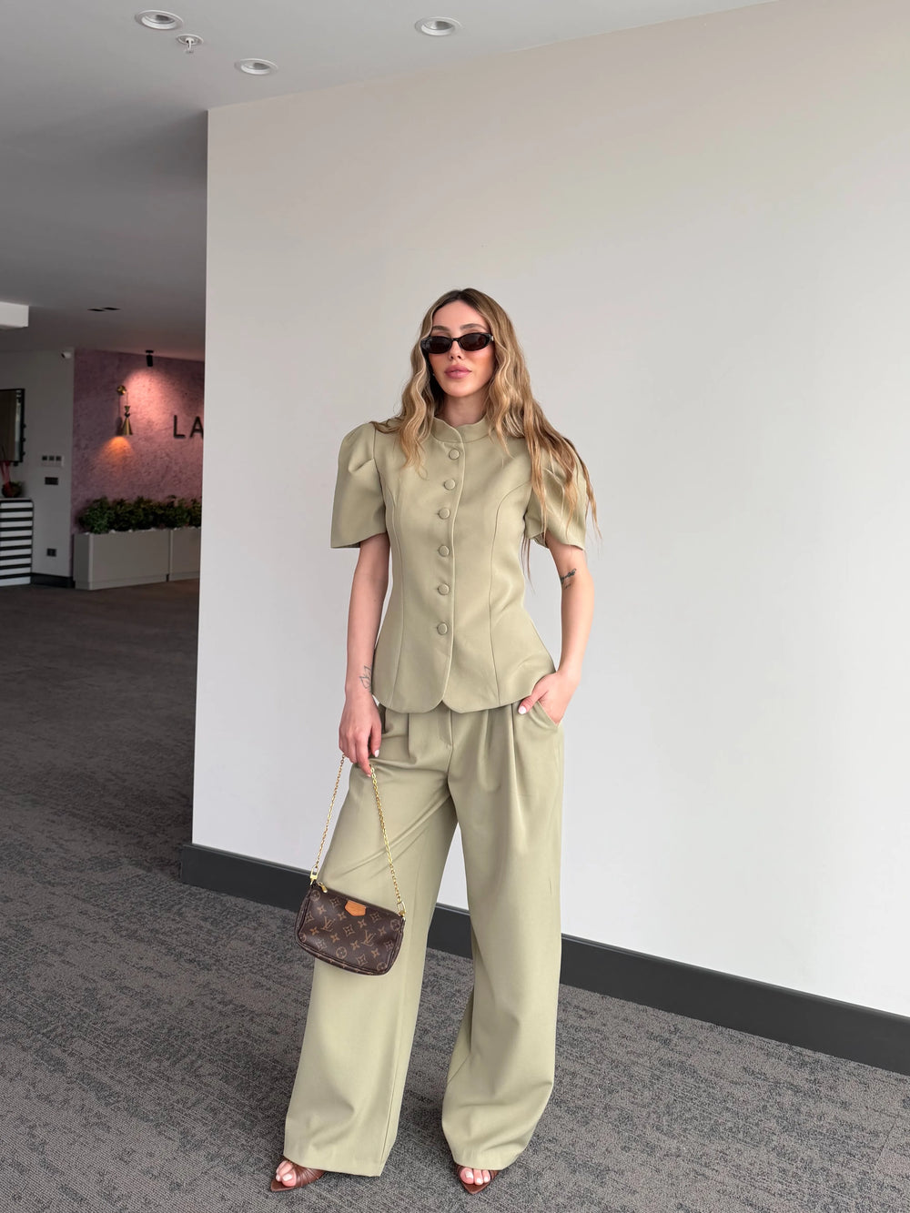 Haki Kaplama Düğmeli Balon Kol Takım - 8407