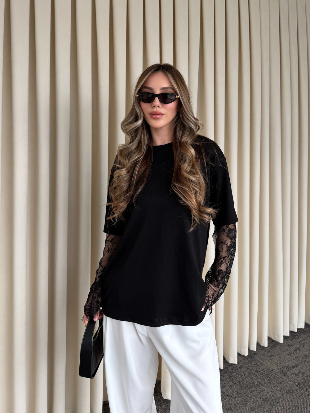 Siyah Kolları Dantelli Bluz - 1049