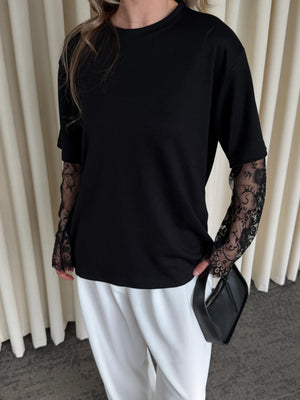 Siyah Kolları Dantelli Bluz - 1049