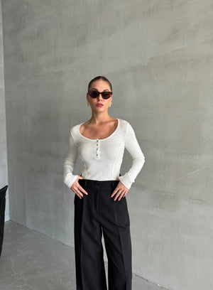 Beyaz Sedef Düğmeli Uzun Tshirt