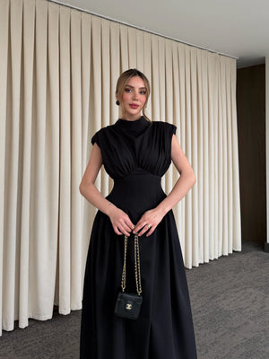 Siyah Vatkalı Elbise - 25193