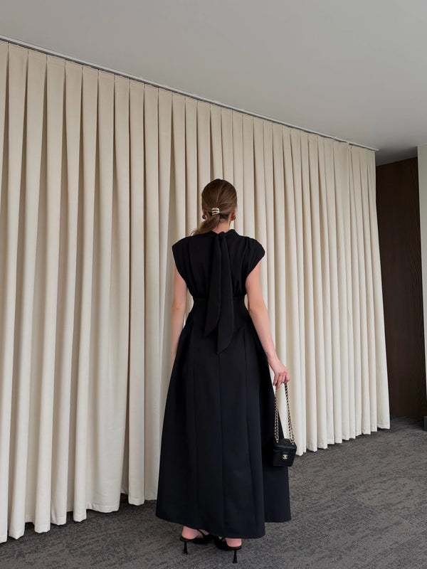 Siyah Vatkalı Elbise - 25193