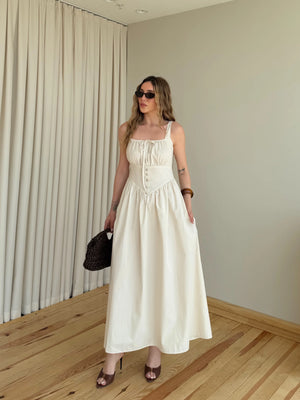 Bej askili sade kesim soft dokulu akici etekli polyester uzun elbise cepheden tam boy
