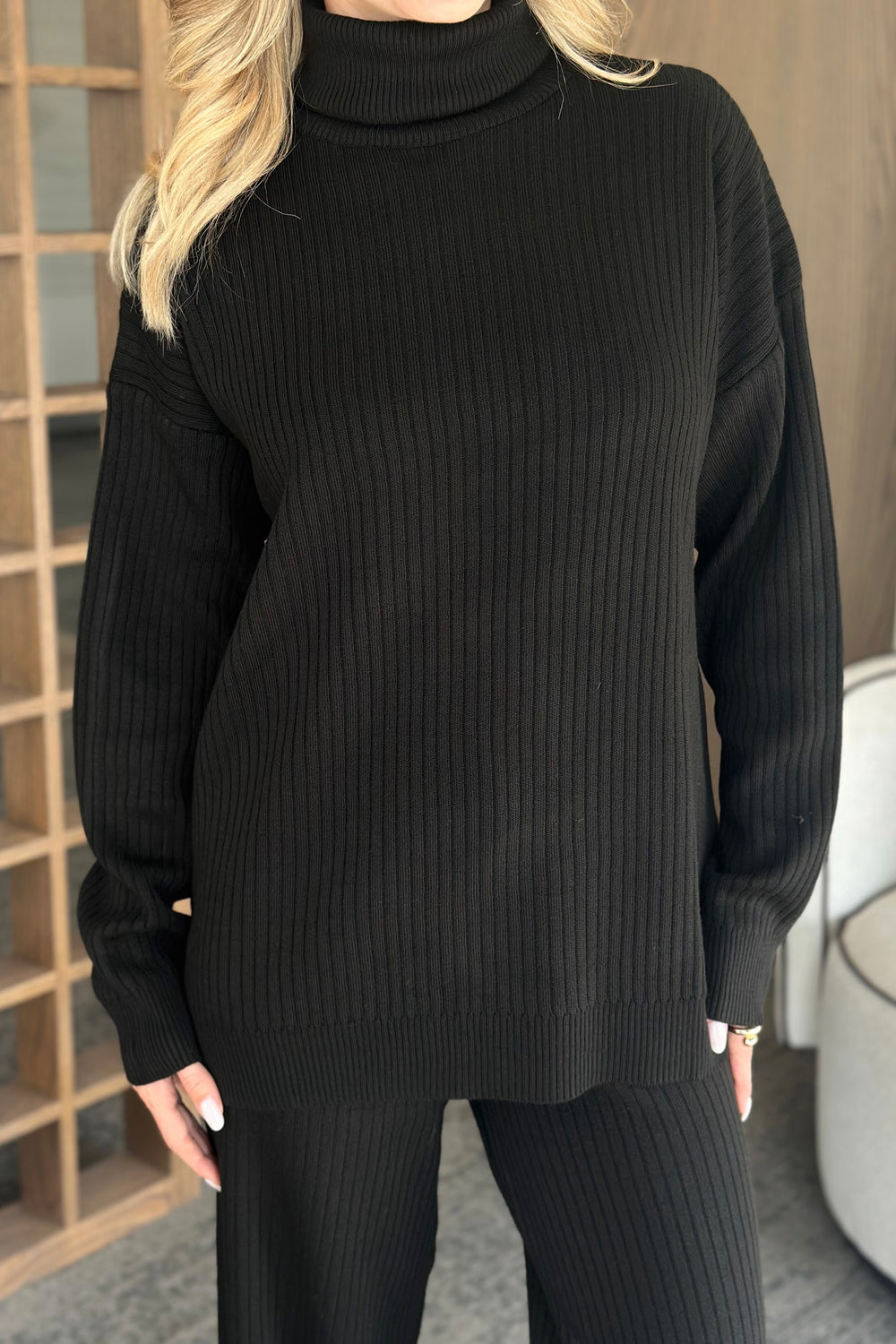 Siyah Boğazlı Fitilli Triko Takım - 4671