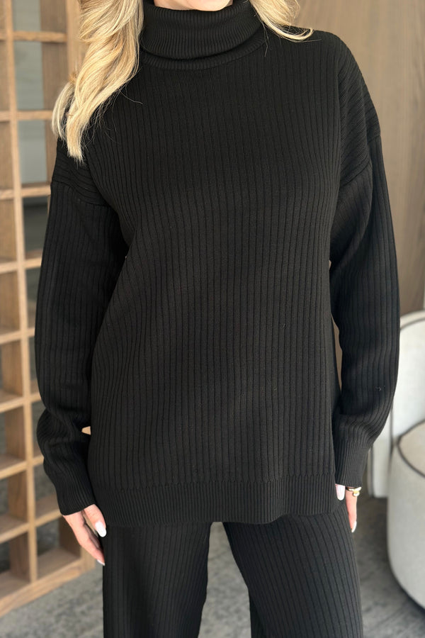 Siyah Boğazlı Fitilli Triko Takım - 4671