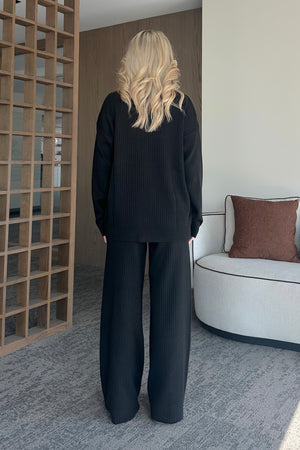 Siyah Boğazlı Fitilli Triko Takım - 4671