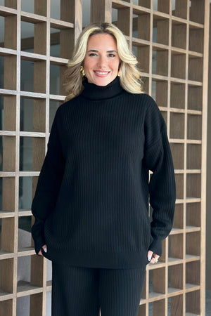 Siyah Boğazlı Fitilli Triko Takım - 4671