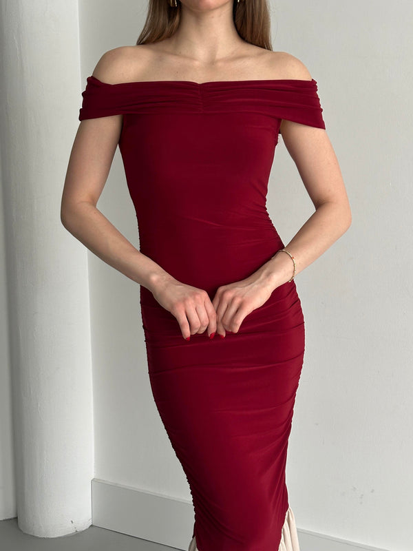 Bordo Kayık Yaka Fırfırlı Elbise