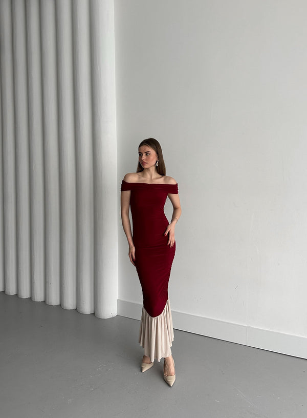 Bordo Kayık Yaka Fırfırlı Elbise