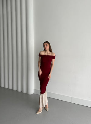 Bordo Kayık Yaka Fırfırlı Elbise