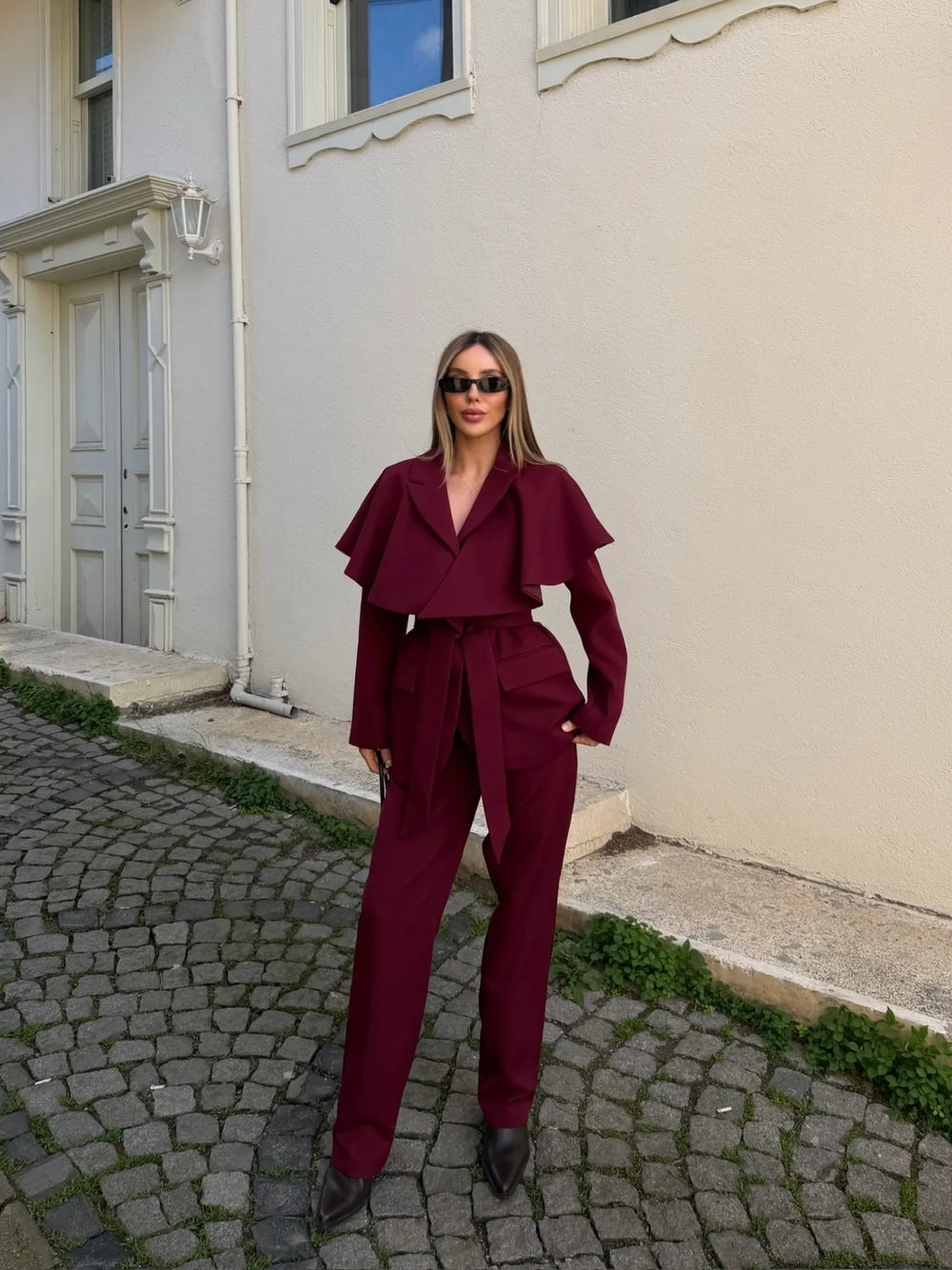 Bordo Pelerinli Kuşaklı Çift Düğmeli Ceket Pantolon Takım - 8325