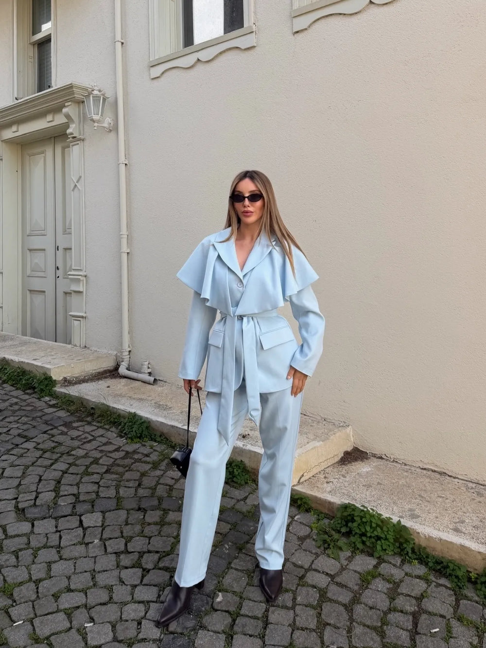 Mavi Pelerinli Kuşaklı Çift Düğmeli Ceket Pantolon Takım - 8325