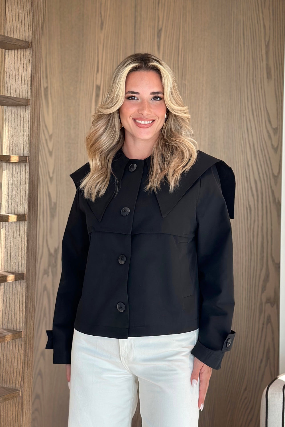 Siyah Sakura Geniş Yaka Kısa Trençkot - 7530