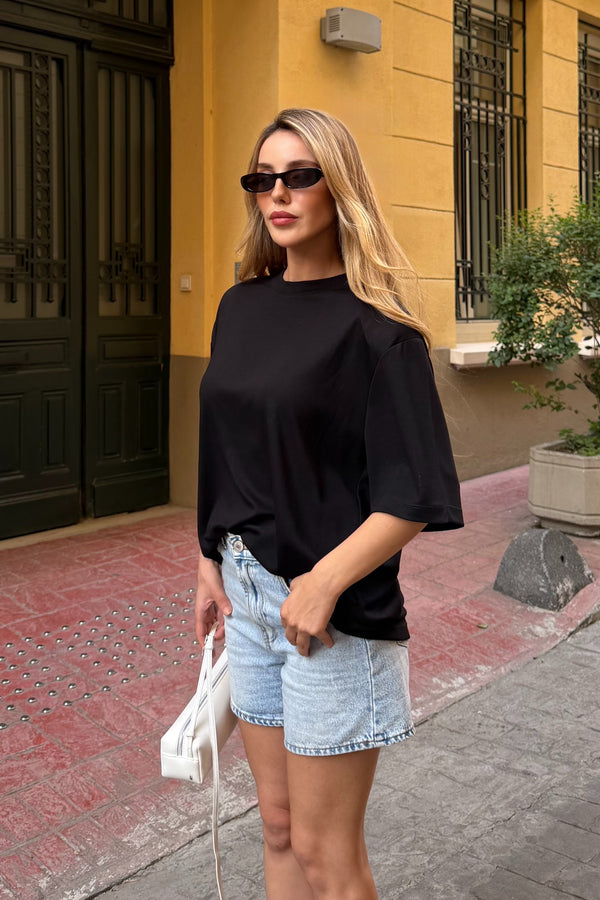 Siyah Sırtı Taşlı Kalp Dekolteli Vatkalı T-shirt - 4122