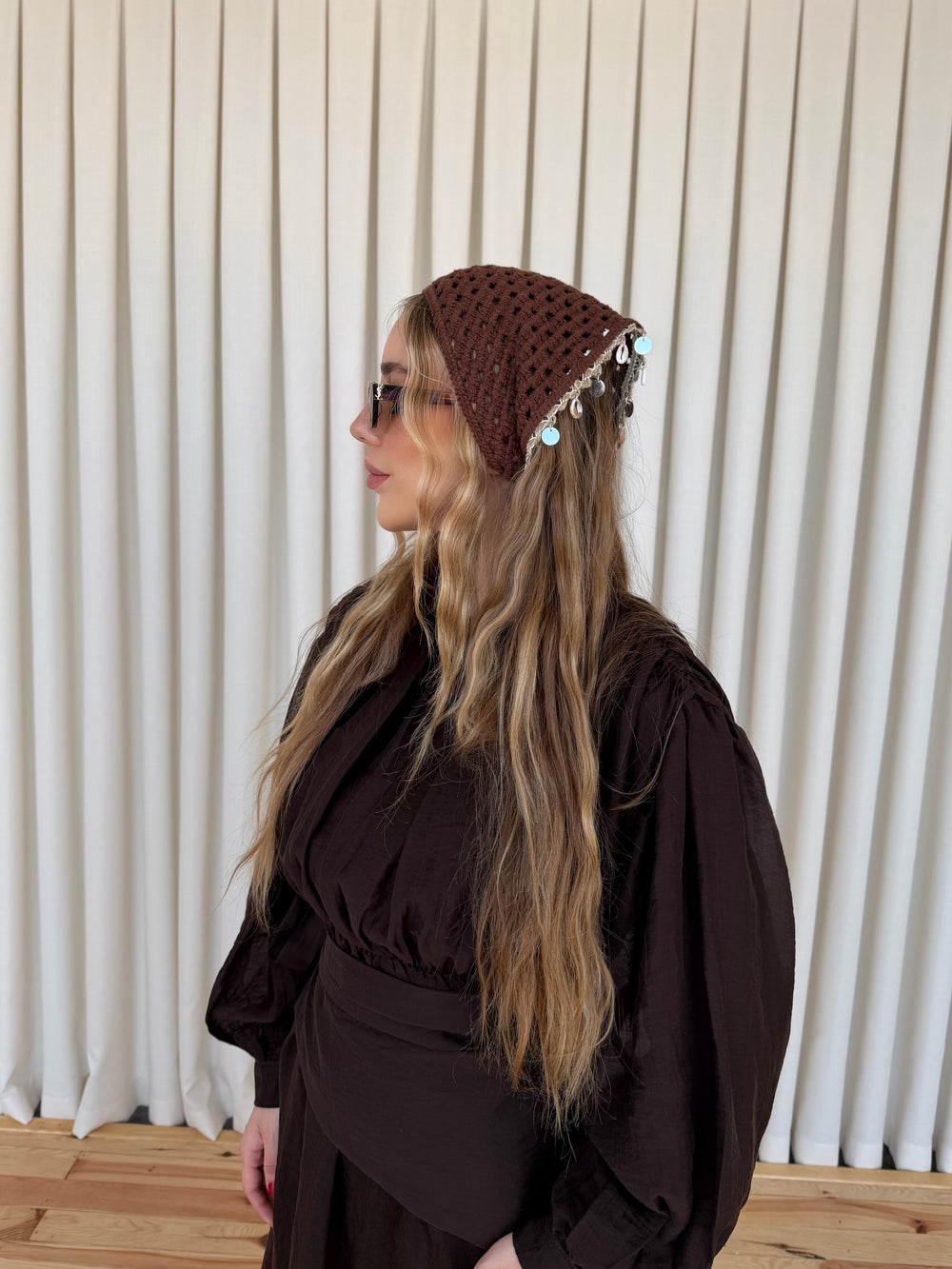 Kahverengi Dik Üçgen Deniz Kabuklu Bandana - 2152