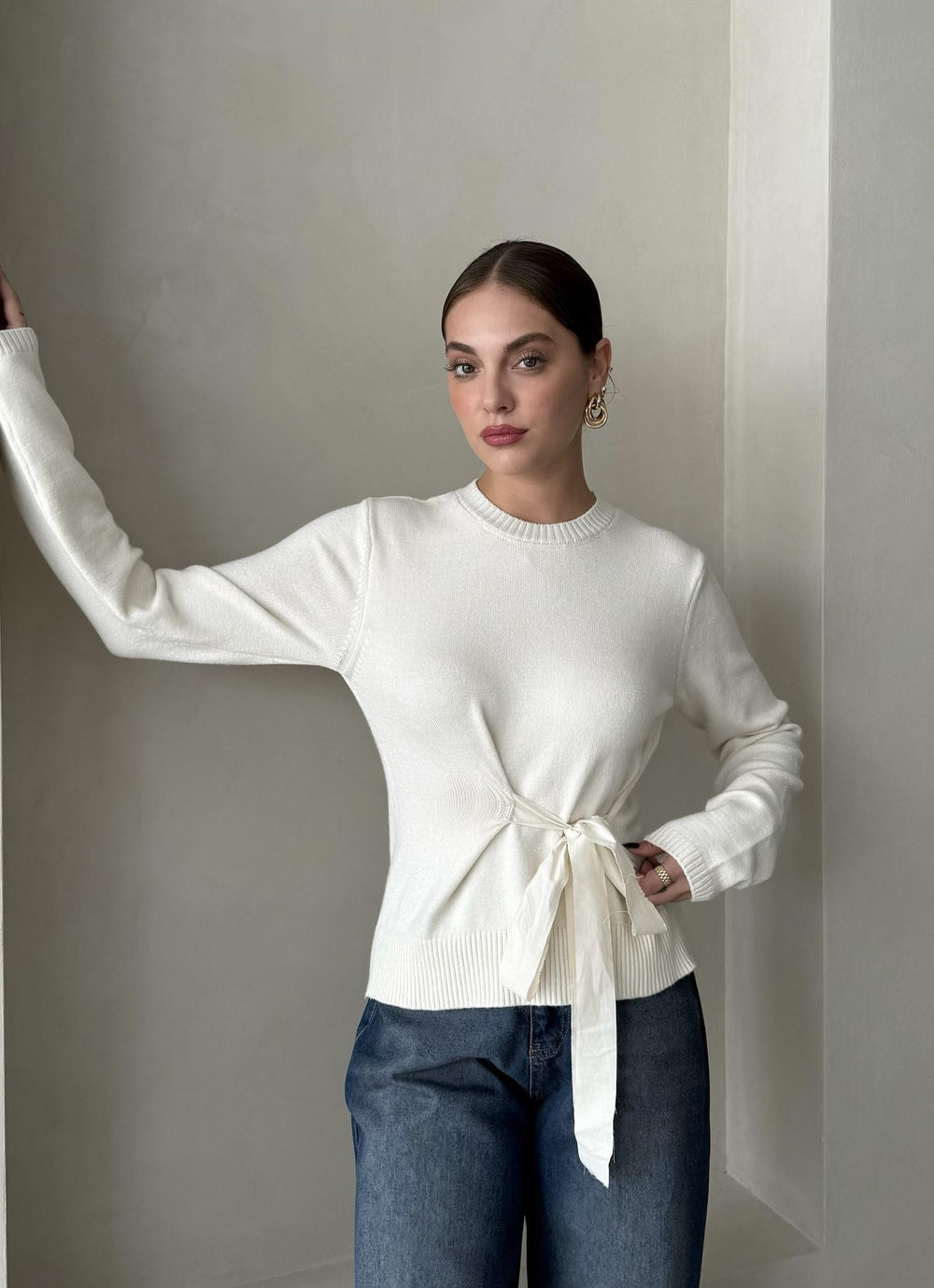 Ekru Miusa Ön Bağlamalı Tasarım Kazak