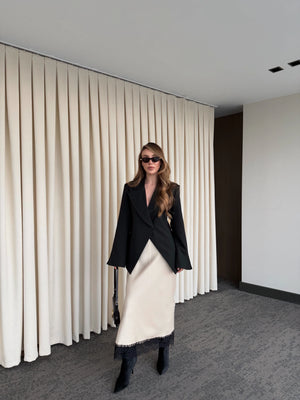 Bej Saten Etek Ucu Dantelli Etek - 50228