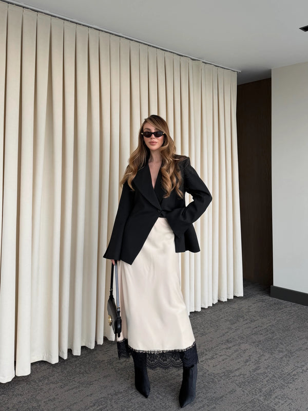 Bej Saten Etek Ucu Dantelli Etek - 50228