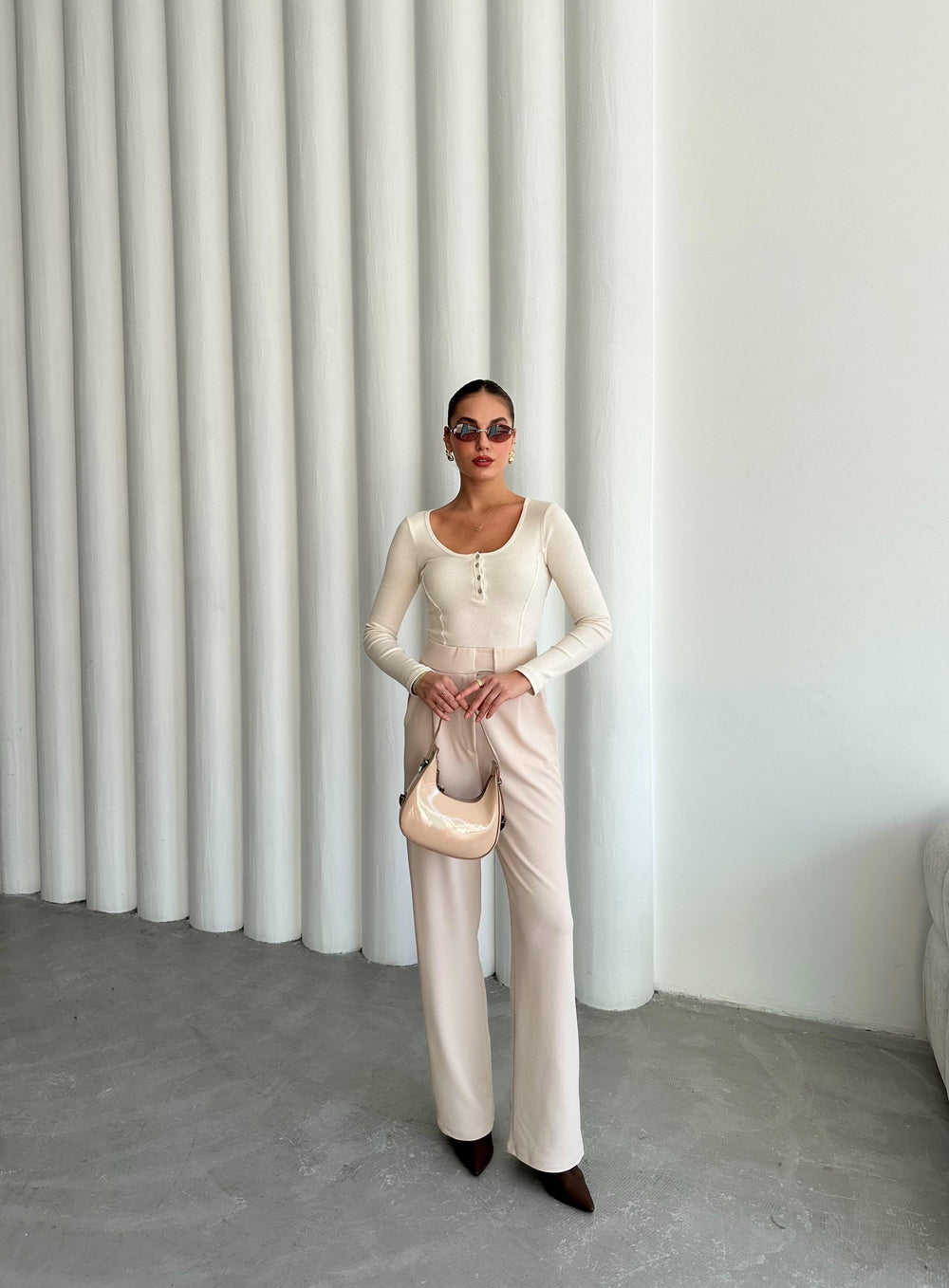 Ekru Sedef Düğmeli Uzun Tshirt