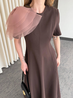 Kahverengi Seyyar Broşlu Elbise - 3151