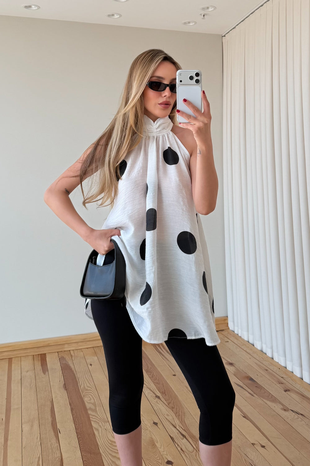 Beyaz İri Puantiyeli Bluz - 1009