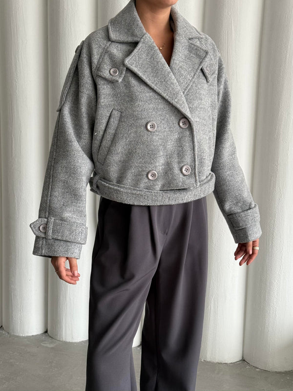 Gri Kısa Kemerli Kaşe Ceket