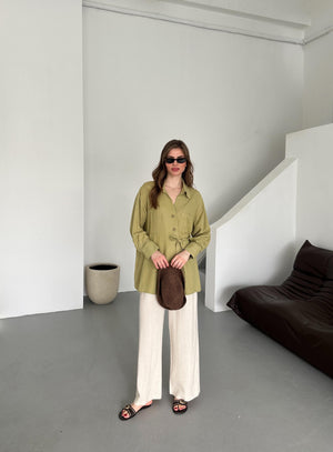 Haki %100 Pamuk Çapraz Düğmeli Beli Kemerli Gömlek