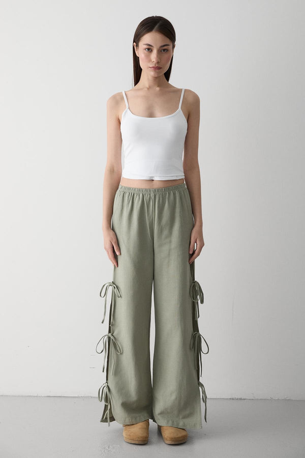 Haki %100 Pamuk Yan Yırtmaç Ve Bağlama Detaylı Pantolon