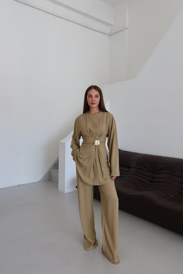 Haki Gold Broşlu Bluz Pantolon Takım