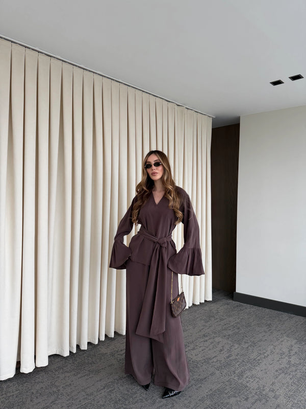 Kahverengi Kolları Volanlı Bluz Pantolon Takım - 0812