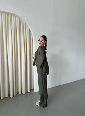 Haki Yarasa Kol Bağcık Düğme Detaylı Takım