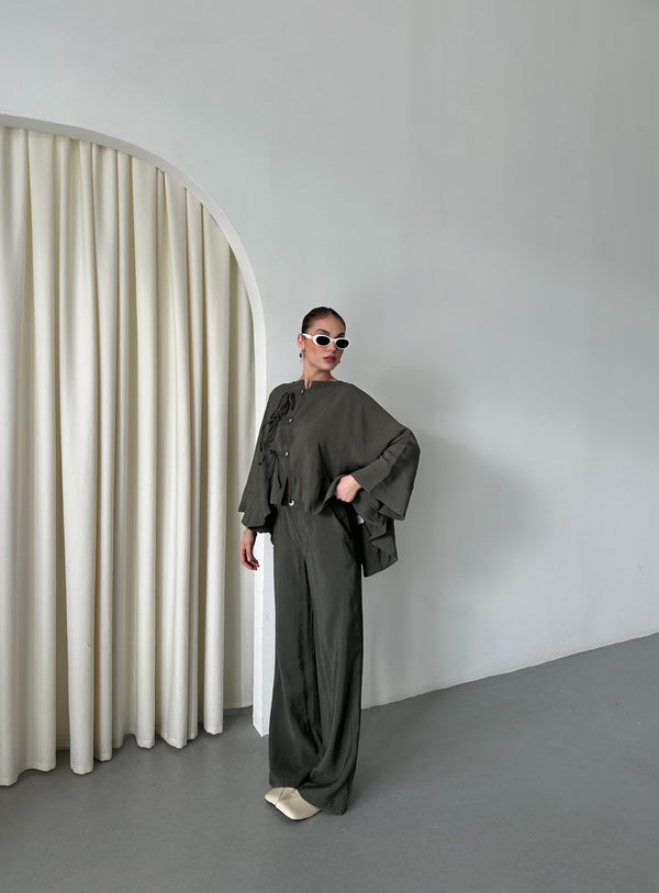 Haki Yarasa Kol Bağcık Düğme Detaylı Takım