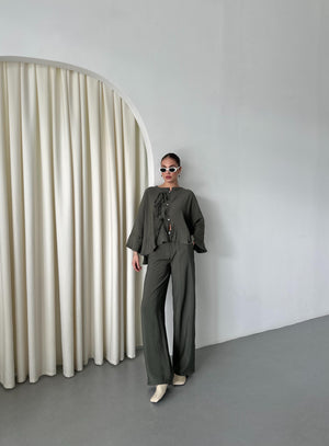 Haki Yarasa Kol Bağcık Düğme Detaylı Takım