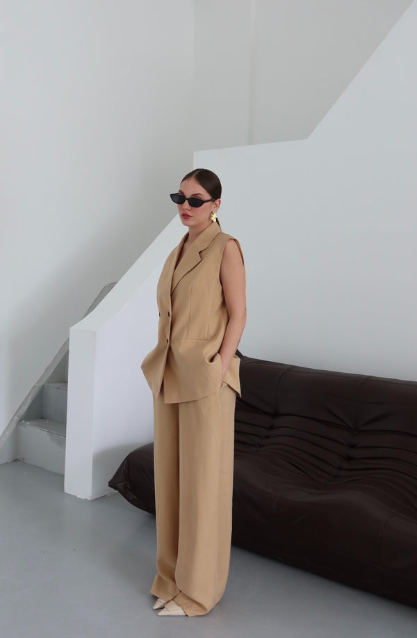 Hardal Siyah Düğmeli Yelek Pantolon Takım