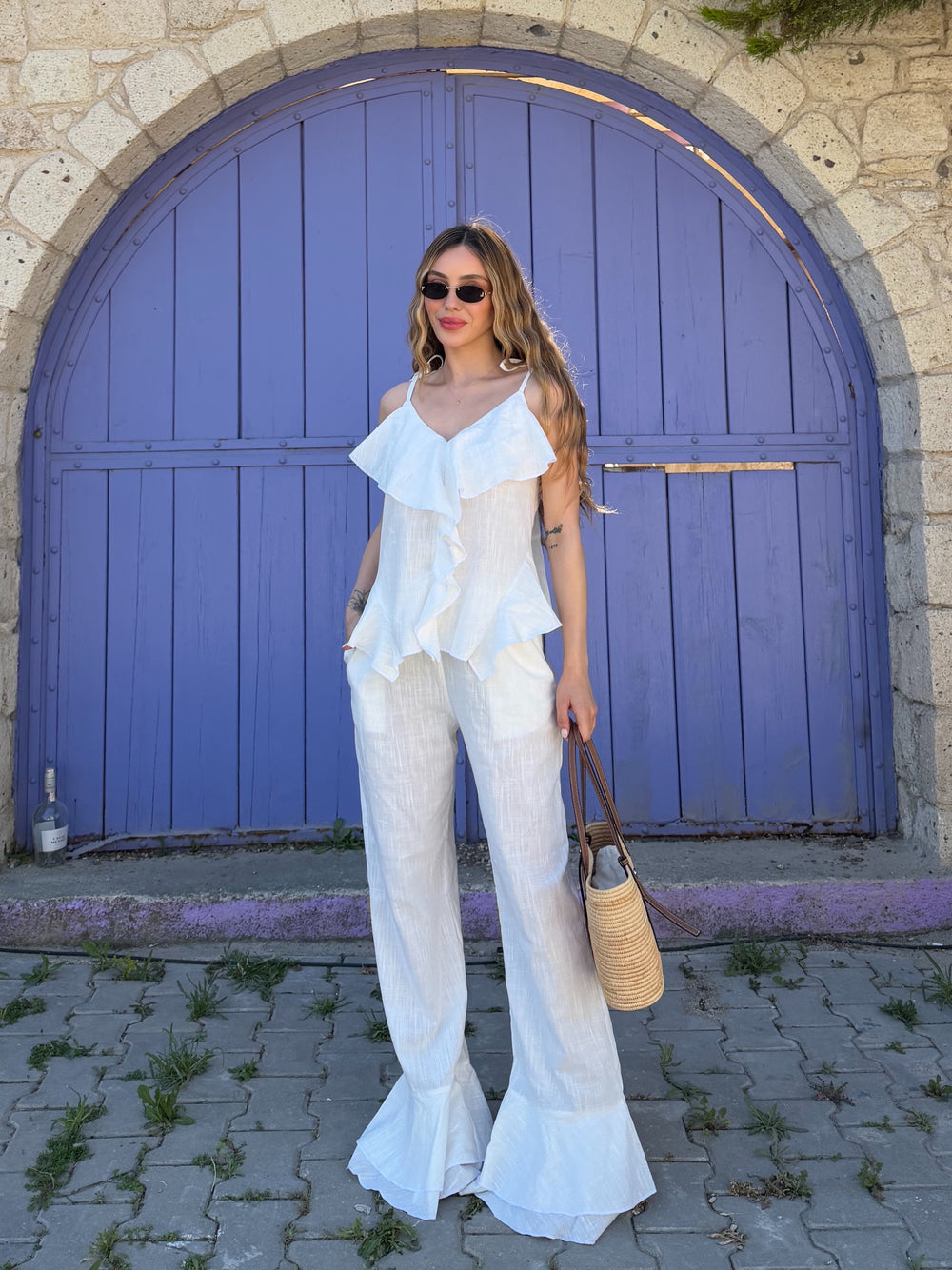Beyaz Fırfırlı Bluz Pantolon Takım - 9392