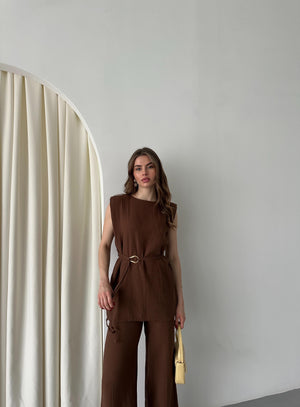 Kahverengi Aksesuar Detaylı İkili Takım