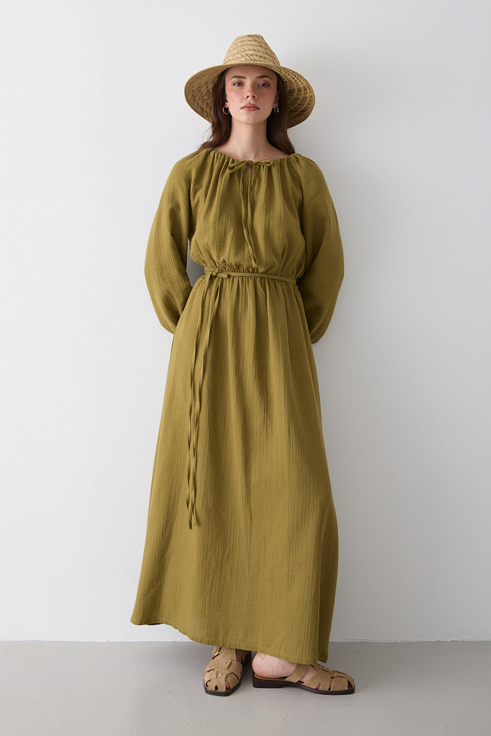 Haki Bağlama Detaylı Müslin Elbise - 2004