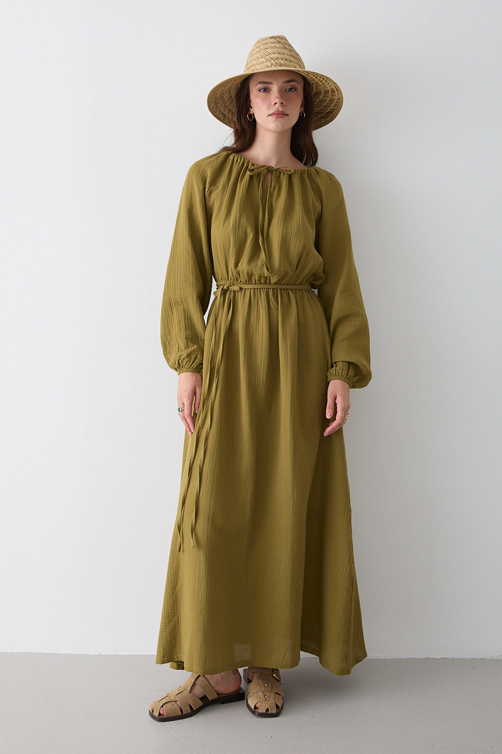 Haki Bağlama Detaylı Müslin Elbise - 2004