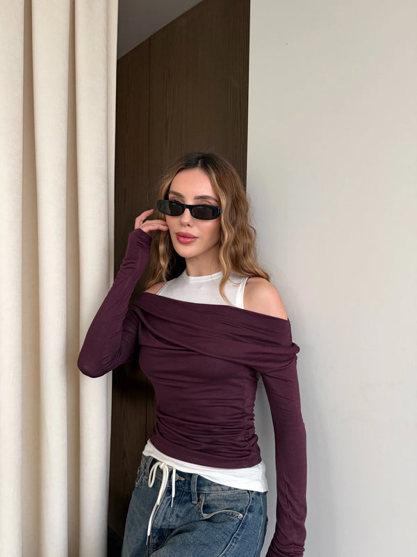 Mürdüm Beyaz Atletli Kayık Yaka Bluz - 0780