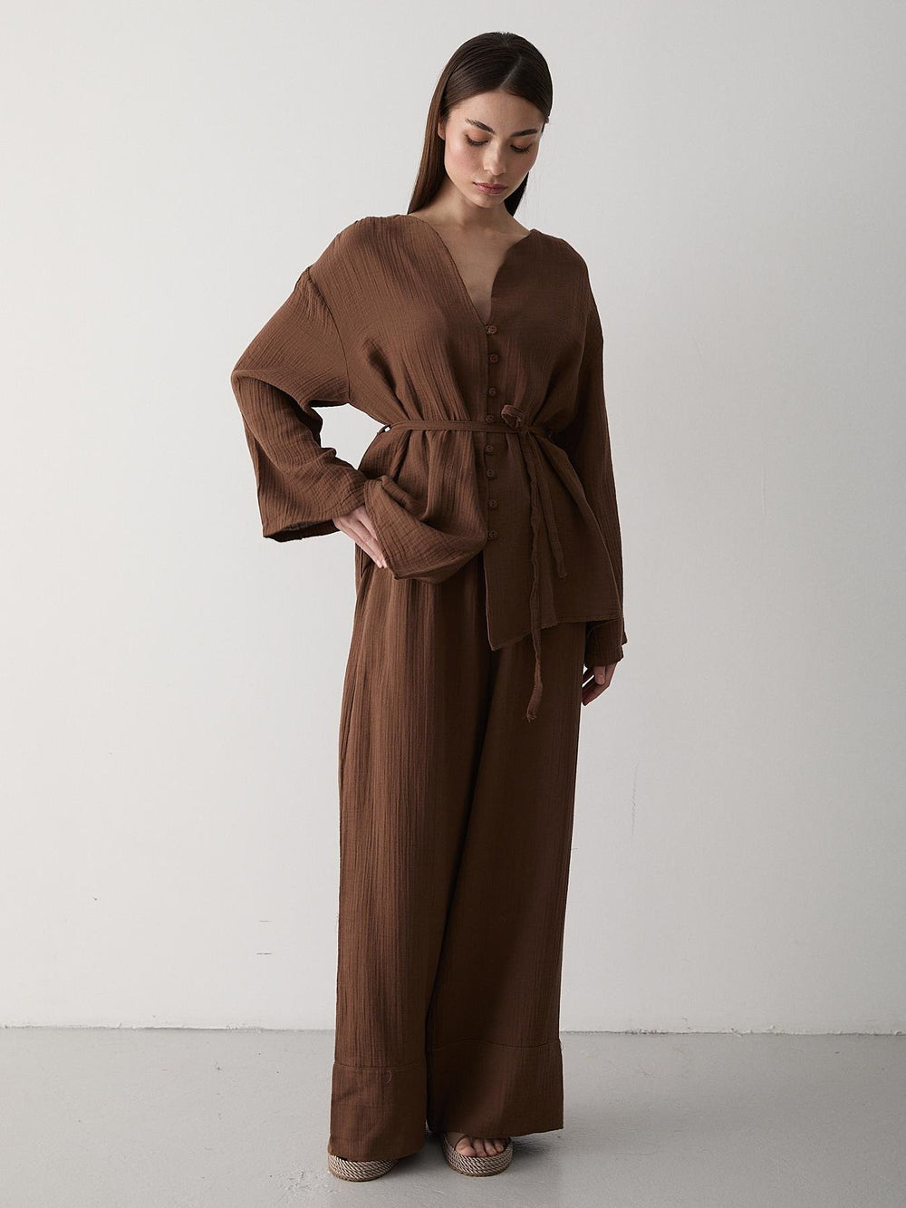 Kahverengi Çok Düğmeli %100 Pamuk Gömlek Pantolon Takım