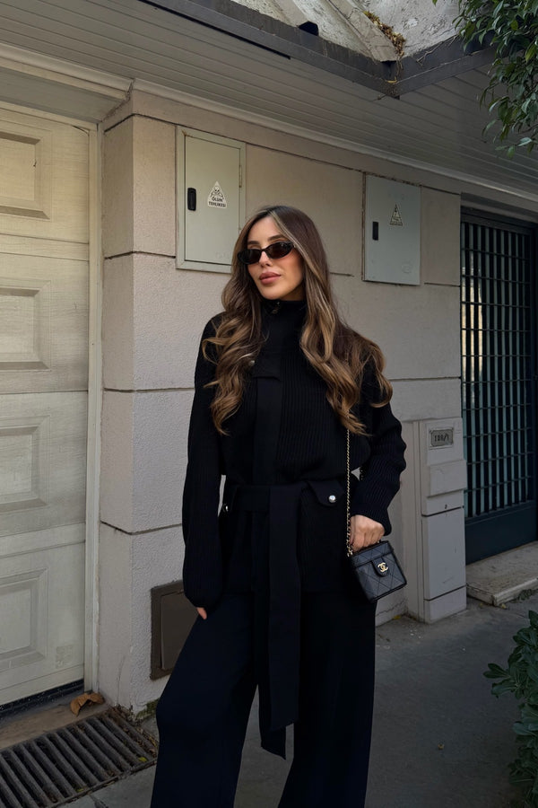 Siyah Dik Yaka Kuşaklı Tasarım Triko Takım - 0808