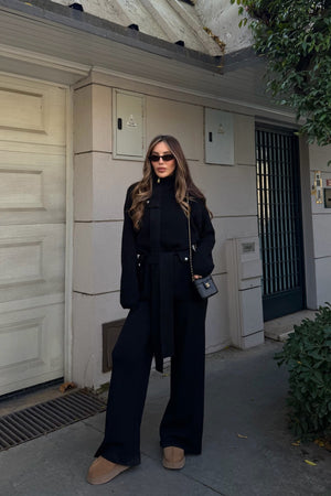 Siyah Dik Yaka Kuşaklı Tasarım Triko Takım - 0808